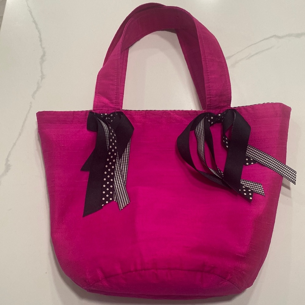 Hand bag silk pink with black ribbons